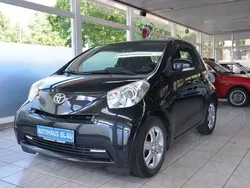 Schwarz Gebraucht 2009 Toyota iQ Kleinwagen | 7.490 € (Etwas zu teuer)