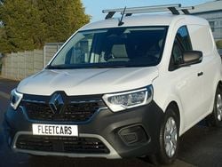 Weiß Gebraucht 2022 Renault Kangoo Rapid Extra Van / Kleinbus | 15.950 € (Guter Preis)