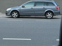 Grau Gebraucht 2004 Opel Astra Kombi | 1.499 € (Fairer Preis)