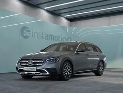 Grau Gebraucht 2022 Mercedes E400 Kombi | 57.453 €