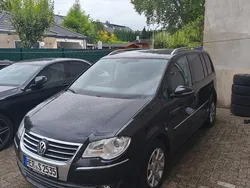 Schwarz Gebraucht 2010 VW Touran Highline Van / Kleinbus | 4.500 € (Guter Preis)