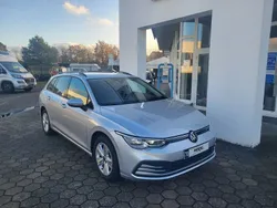 Silber Gebraucht 2021 VW Golf VIII Life Kombi | 24.300 € (Fairer Preis)