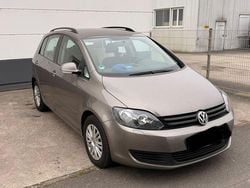 Beige Gebraucht 2010 VW Golf Plus Edition Van / Kleinbus | 5.699 € (Fairer Preis)