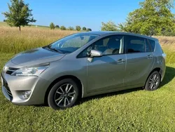 Grau Gebraucht 2013 Toyota Verso Life Van / Kleinbus | 9.000 € (Fairer Preis)