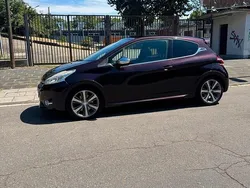 Violet Gebraucht 2013 Peugeot 208 Kleinwagen | 3.850 € (Fairer Preis)