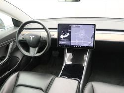 Weiß Gebraucht 2020 Tesla Model 3 Standard Range Limousine | 18.900 € (Superpreis)