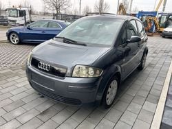 Grau Gebraucht 2002 Audi A2 Kleinwagen | 4.390 € (Fairer Preis)