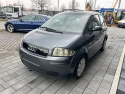 Grau Gebraucht 2002 Audi A2 Kleinwagen | 4.490 € (Etwas zu teuer)