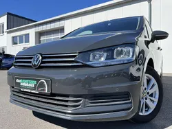 Grau Gebraucht 2020 VW Touran Comfortline Van / Kleinbus | 18.860 € (Fairer Preis)