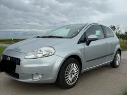 Silber Gebraucht 2005 Fiat Grande Punto Kleinwagen | 4.000 € (Etwas zu teuer)
