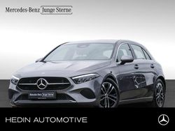 Grau Gebraucht 2024 Mercedes A180 Progressive Limousine | 28.990 € (Fairer Preis)
