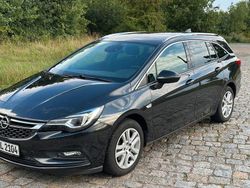 Schwarz Gebraucht 2016 Opel Astra Innovation Kombi | 9.000 € (Fairer Preis)