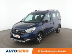 Blau Gebraucht 2018 Dacia Dokker Celebration Van | 11.830 € (Fairer Preis)