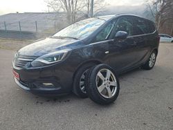 Schwarz Gebraucht 2018 Opel Zafira Van / Kleinbus | 8.211 € (Guter Preis)