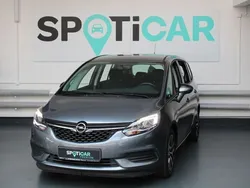 Grau Gebraucht 2019 Opel Zafira Edition Van / Kleinbus | 15.400 € (Etwas zu teuer)