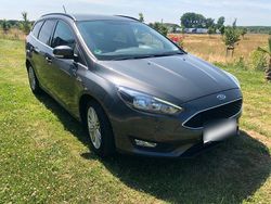 Grau Gebraucht 2018 Ford Focus Kombi | 6.999 € (Superpreis)