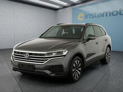 Grau Gebraucht 2025 VW Touareg SUV | 60.349 € (Guter Preis)