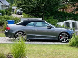 Grau Gebraucht 2015 Audi RS5 Ambiente Cabrio | 39.900 € (Fairer Preis)