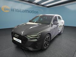 Grau Gebraucht 2022 Audi e-tron S-Line SUV | 45.599 € (Teuer)