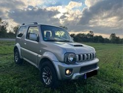 Silber Gebraucht 2018 Suzuki Jimny Style SUV | 18.990 € (Etwas zu teuer)