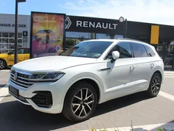 Oryxweiß perlmutteffekt Gebraucht 2023 VW Touareg R-line SUV | 63.990 € (Fairer Preis)
