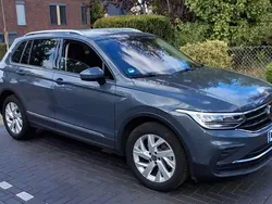 Grau Gebraucht 2022 VW Tiguan Life SUV | 27.500 € (Guter Preis)