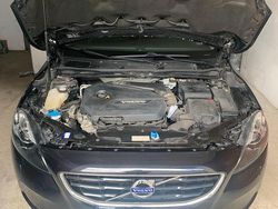 Schwarz Gebraucht 2014 Volvo V40 Kombi | 10.500 € (Superpreis)