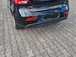 Schwarz Gebraucht 2015 Volvo V40 Kombi | 6.000 € (Guter Preis)
