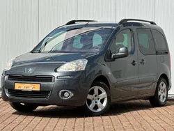 Lack grau shark/metalliclacki Gebraucht 2014 Peugeot Partner Allure Van / Kleinbus | 11.440 € (Teuer)
