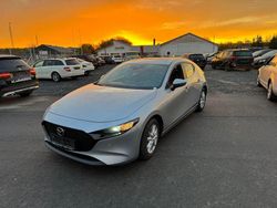 Silber Gebraucht 2019 Mazda 3 Limousine | 11.800 €
