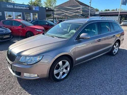 Fialova amethyst/amethyst purp Gebraucht 2010 Skoda Superb Elegance Kombi | 7.490 € (Fairer Preis)