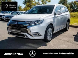 Weiss Gebraucht 2020 Mitsubishi Outlander P-HEV Top SUV | 21.890 € (Guter Preis)