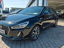 Schwarz Gebraucht 2017 Hyundai i30 Intro Edition Limousine | 13.490 € (Fairer Preis)