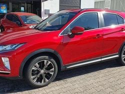 Dynamikrot Gebraucht 2018 Mitsubishi Eclipse Cross Edition SUV | 13.980 € (Superpreis)