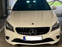 Weiß Gebraucht 2015 Mercedes CLA180 Shooting Brake Urban Kombi | 13.899 € (Fairer Preis)