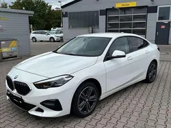 Weiß Gebraucht 2021 BMW 218 Sport Line Limousine | 25.700 € (Etwas zu teuer)