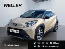 Beige Gebraucht 2022 Toyota Aygo X-plore Kleinwagen | 15.990 € (Fairer Preis)