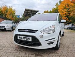 Weiß Gebraucht 2012 Ford S-MAX Titanium Van / Kleinbus | 6.890 € (Fairer Preis)