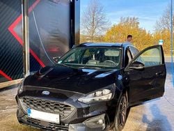 Schwarz Gebraucht 2020 Ford Focus ST-Line Kombi | 17.500 € (Etwas zu teuer)