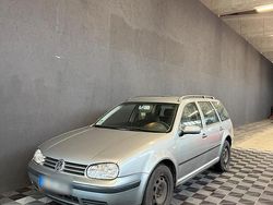 Grau Gebraucht 2002 VW Golf IV Kombi | 2.200 € (Fairer Preis)