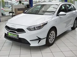 Weiß Gebraucht 2024 Kia Ceed Sportswagon Kombi | 16.995 € (Superpreis)