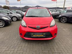 Rot Gebraucht 2014 Toyota Aygo Basis Kleinwagen | 4.999 € (Fairer Preis)