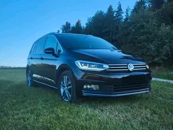 Schwarz Gebraucht 2016 VW Touran Van / Kleinbus | 16.900 € (Etwas zu teuer)