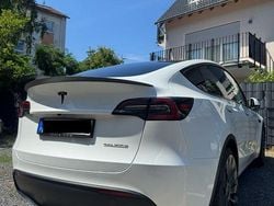 Weiß Gebraucht 2024 Tesla Model Y Performance SUV | 47.999 € (Teuer)
