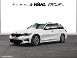 Weiß Gebraucht 2021 BMW 320 Sport Line Kombi | 33.890 € (Teuer)