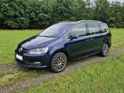 Blau Gebraucht 2017 VW Sharan Highline Van / Kleinbus | 16.300 € (Guter Preis)