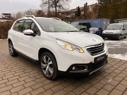 Weiß Gebraucht 2016 Peugeot 2008 Allure SUV | 7.650 € (Guter Preis)