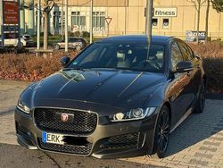 Grau Gebraucht 2016 Jaguar XE R-Sport Limousine | 15.900 € (Fairer Preis)
