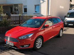 Rot Gebraucht 2015 Ford Focus Titanium Kombi | 13.500 € (Teuer)
