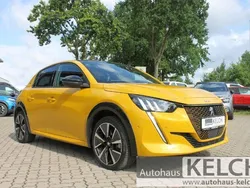 Faro gelb (metallic) Gebraucht 2021 Peugeot e-208 GT Kleinwagen | 22.990 € (Teuer)